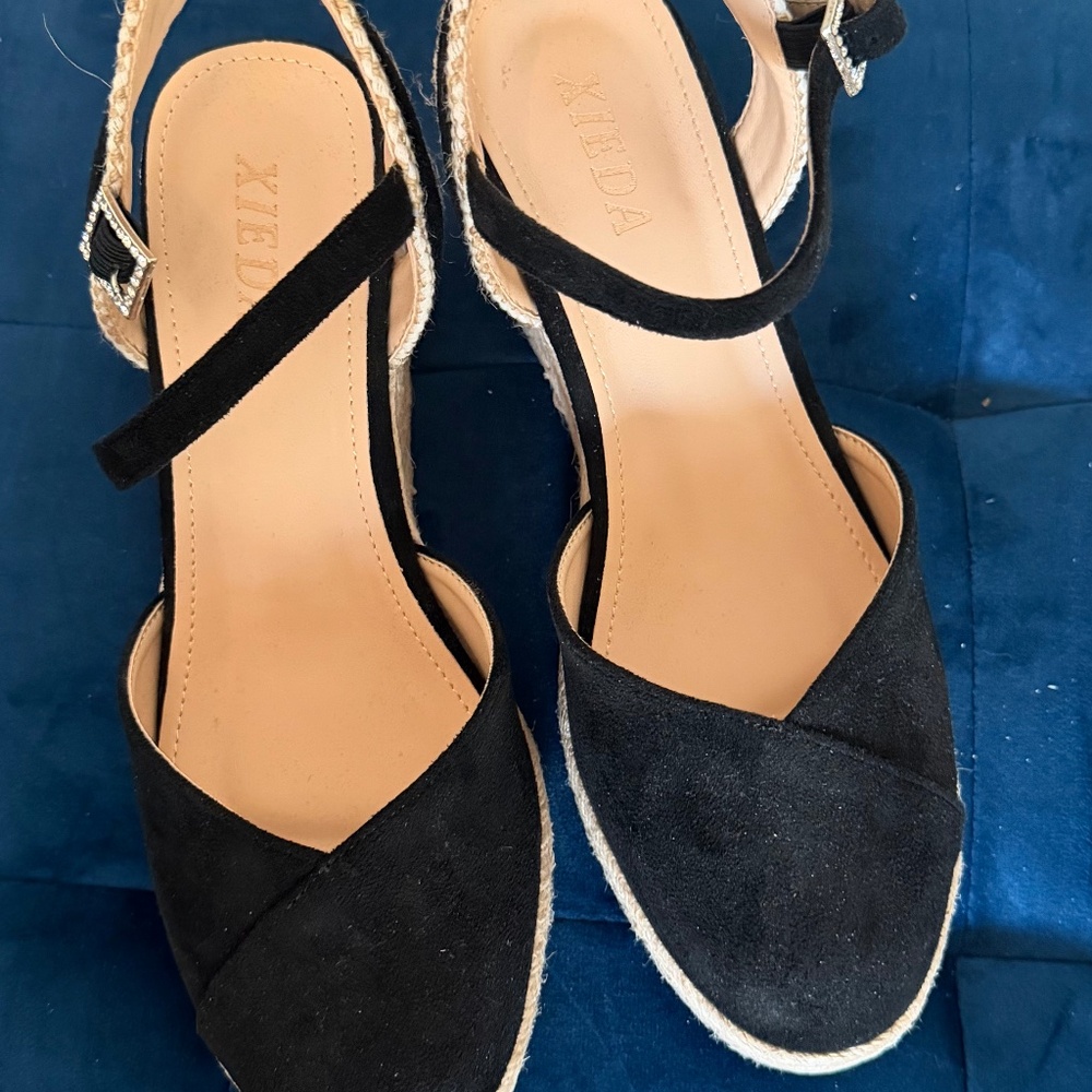 Black platform XIEDA wedges Size 7.5